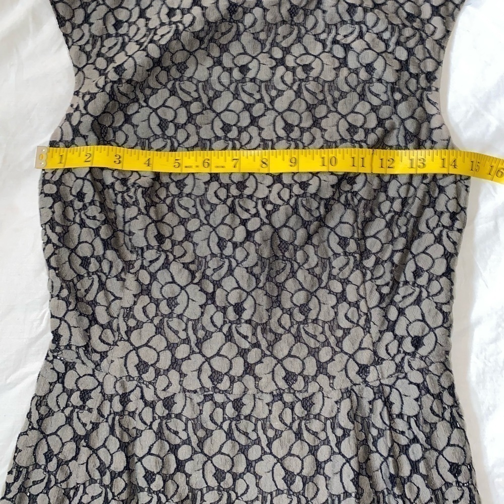 Stile Benetton Dress Size Small in Very Nice Condition - Picture 10 of 11